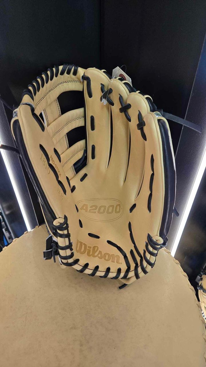 BB GLOVE  WILSON A2000 1810 CAMO  12.75"  BS25