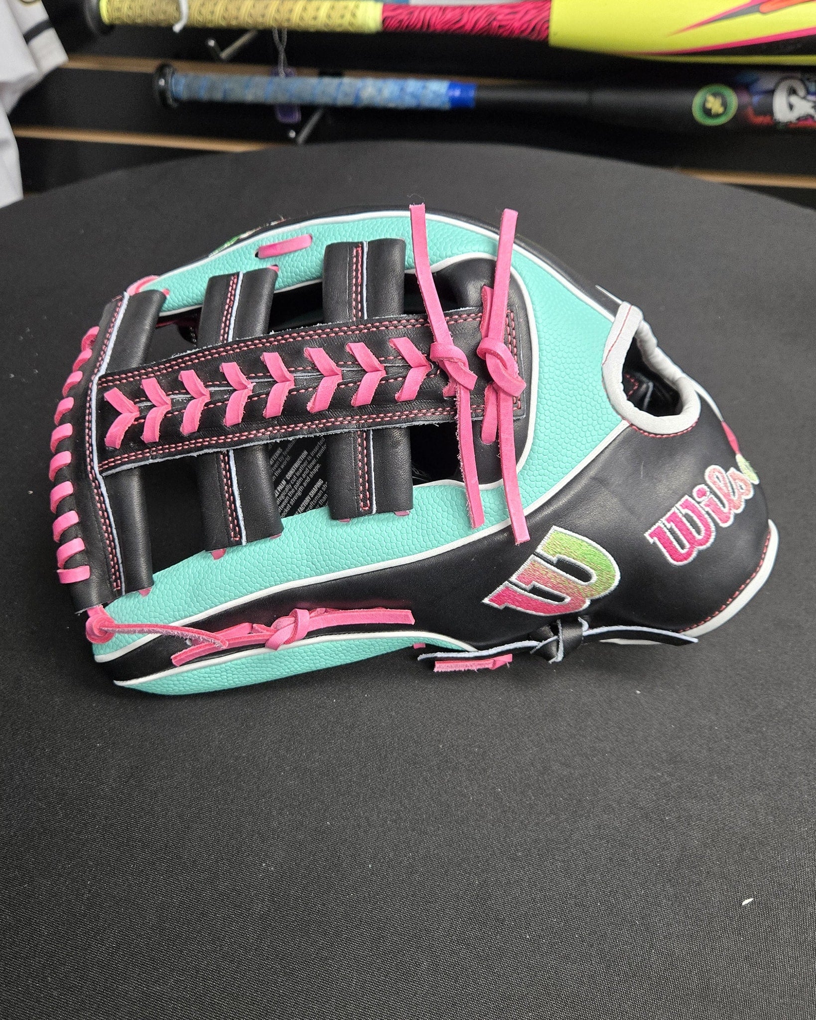 Gant de baseball Wilson A2K 1810SS 2024, 12,75 pouces, pour extérieur, main gauche