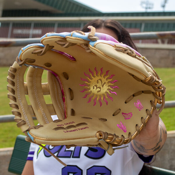 2025 Rawlings Heart of the Hide 12" Utility Softball Glove Right Hand Throw PROSR32C