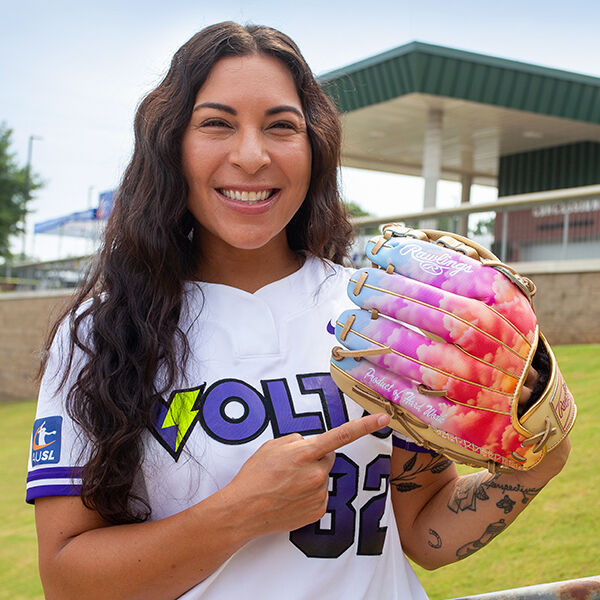 2025 Rawlings Heart of the Hide 12" Utility Softball Glove Right Hand Throw PROSR32C