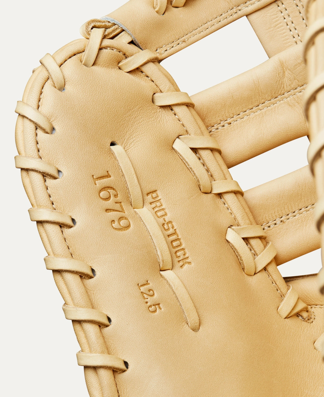 2025 Wilson A2000 Classic 1679 12.5" First Base Baseball Glove- Blonde