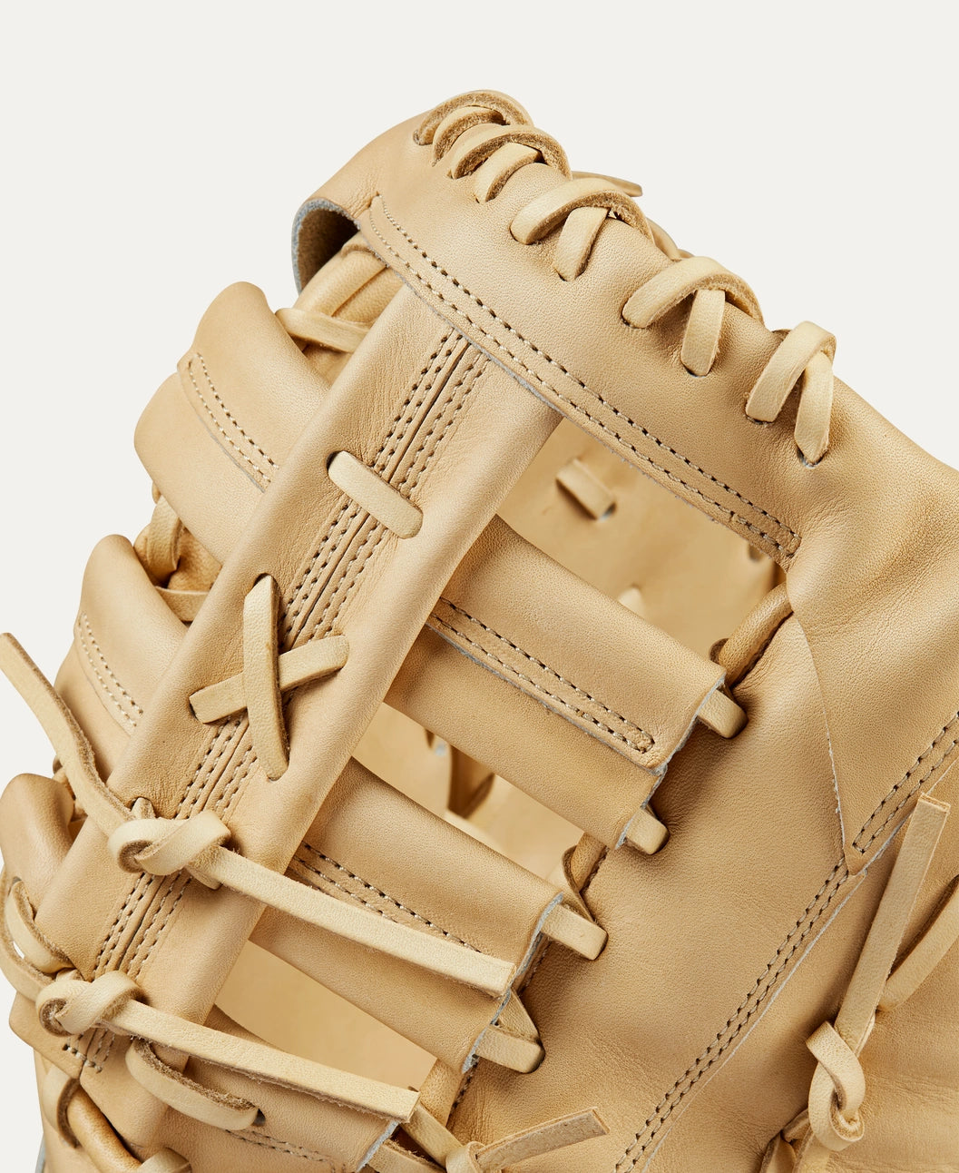 2025 Wilson A2000 Classic 1679 12.5" First Base Baseball Glove- Blonde