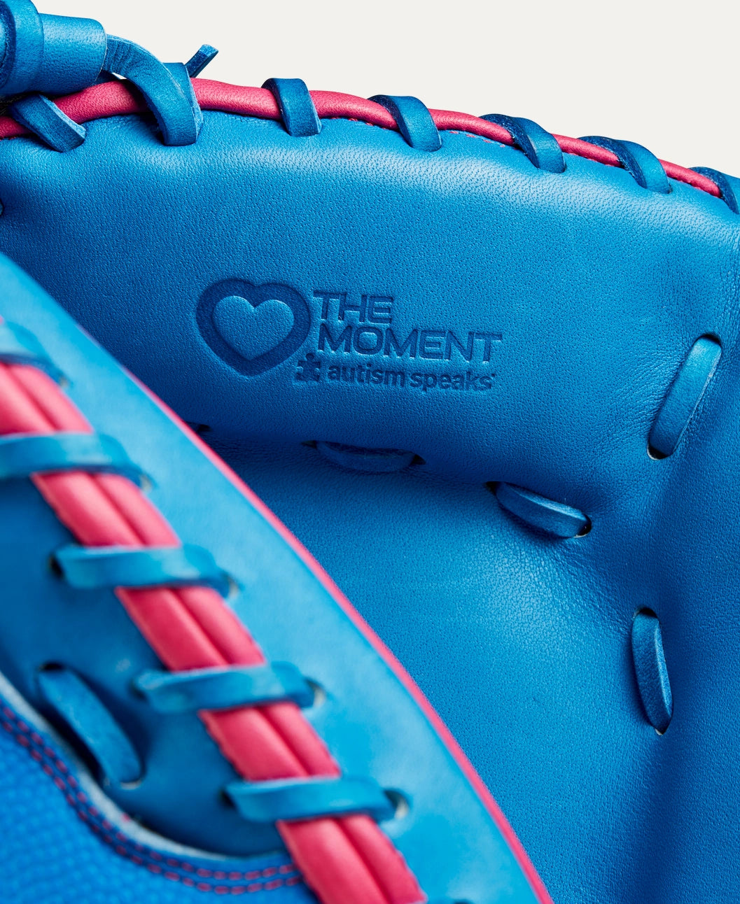 Gant de receveur Wilson A2000 CM33SS 2026, 84 cm, main droite, bleu marine/bleu ciel