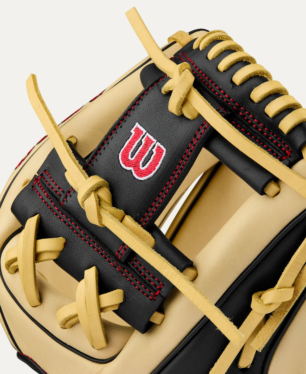 2025 Wilson A900 PF115 11.5" Infield Baseball Glove Right Hand Throw-Blonde/Black/Red