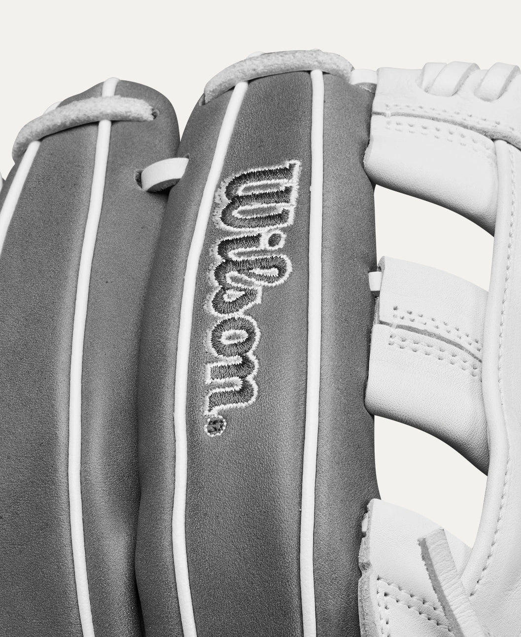 2025 Wilson A1000 IF12 12" Infield Softball Glove Right Hand Throw-White/Grey