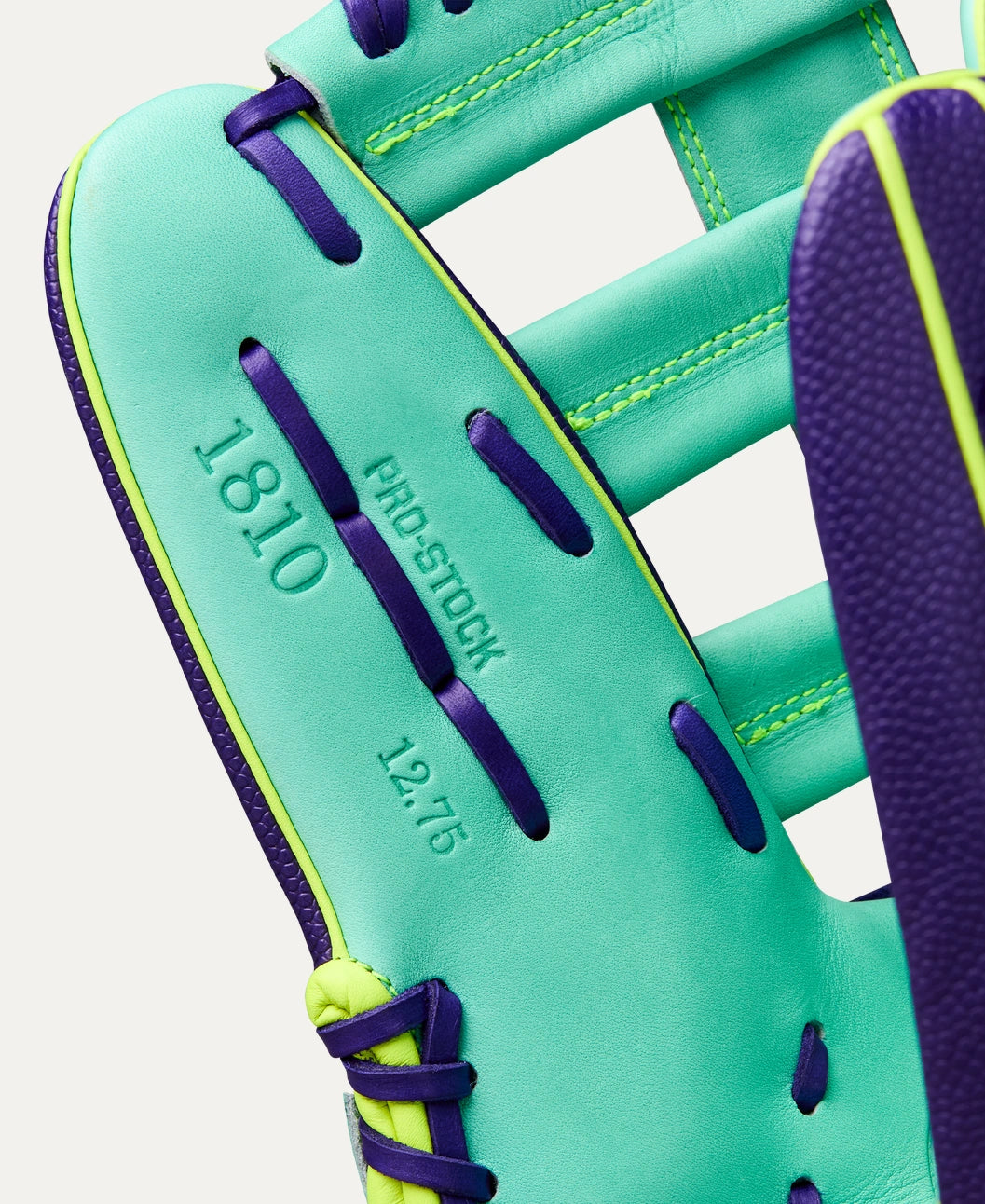 2025 Wilson A2000 Fall 1810SS 12.75" Outfield Baseball Glove Right Hand Throw-Seafoam-PurpleSS