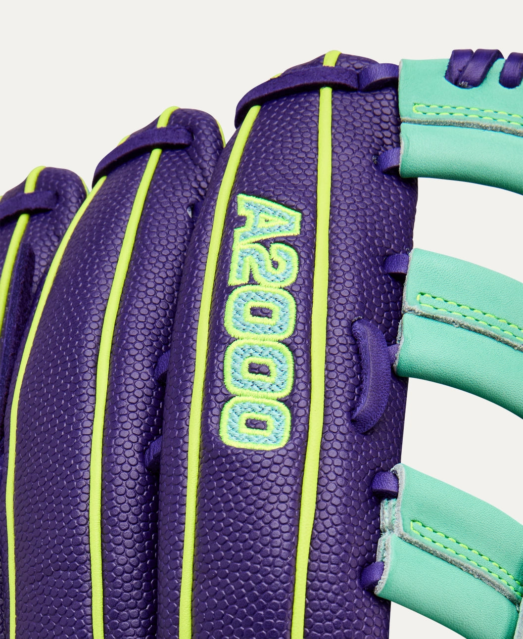 2025 Wilson A2000 Fall 1810SS 12.75" Outfield Baseball Glove Right Hand Throw-Seafoam-PurpleSS