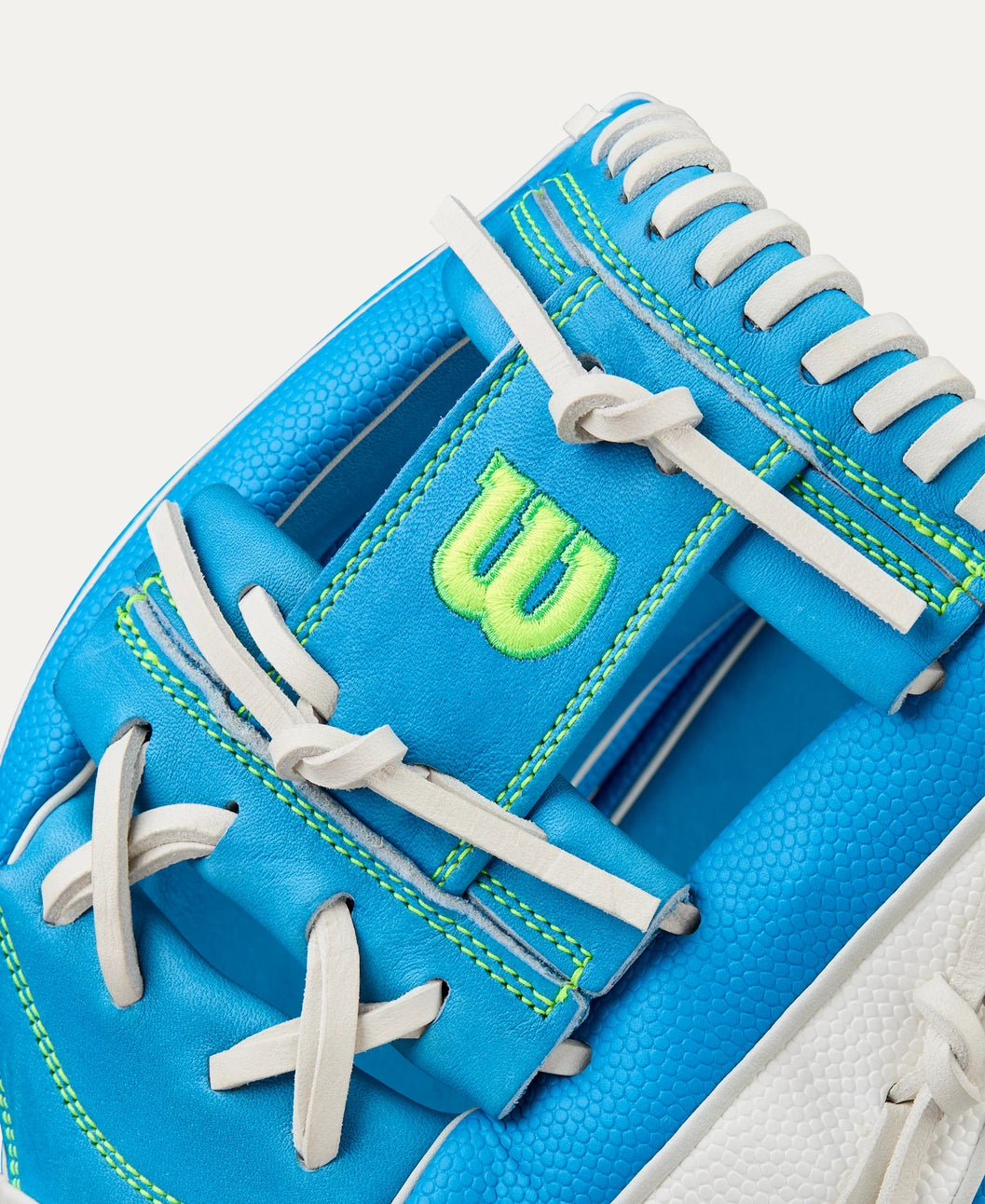 2025 Wilson A2000 H12 Fall 12" Infield Softball Glove Right Hand Throw-Skyblue SS/White SS/Green