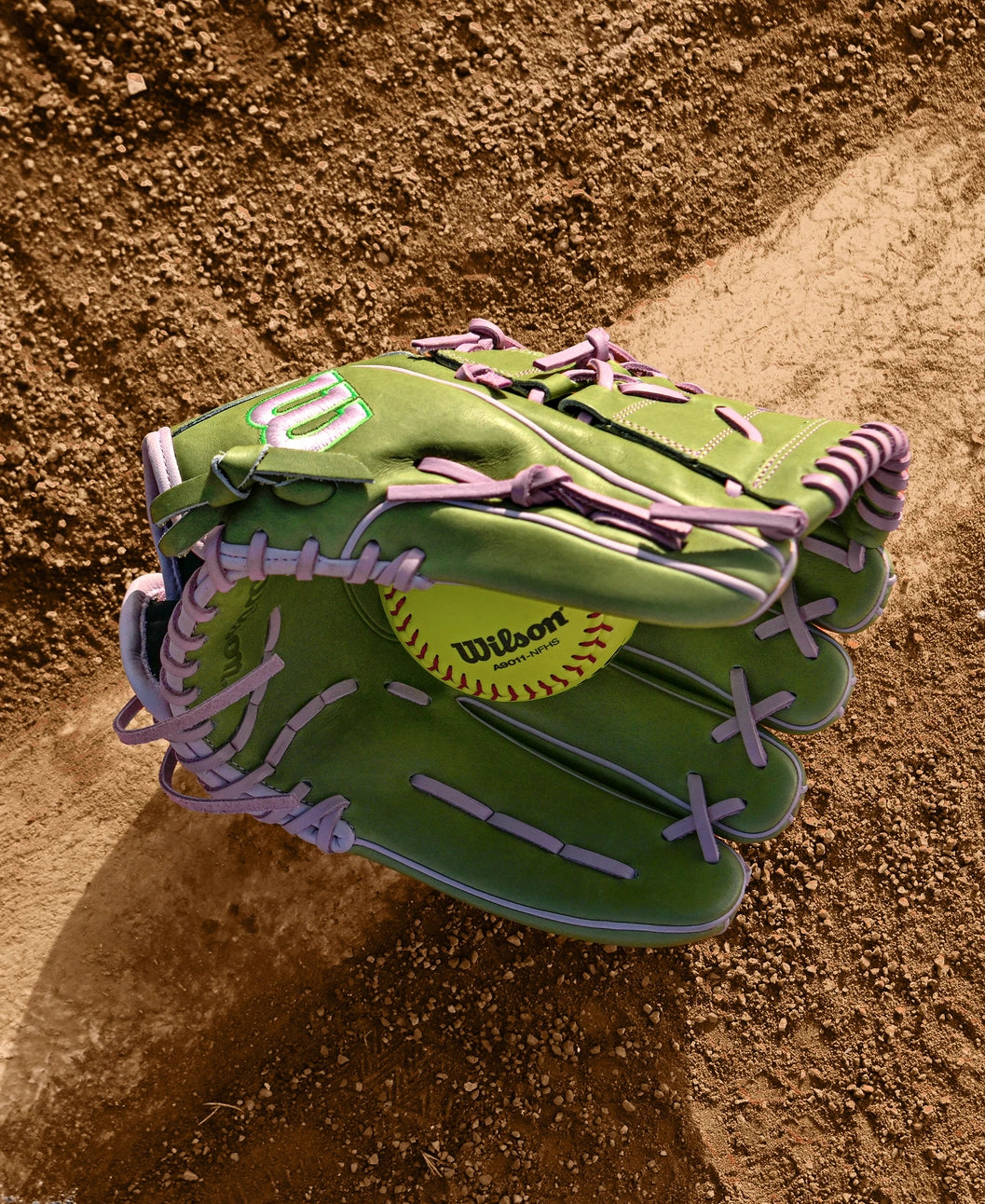 2025 Wilson A2000 MA14 Fall 12.25" Pitchers Softball Glove Right Hand Throw-Green/Lavender/Green