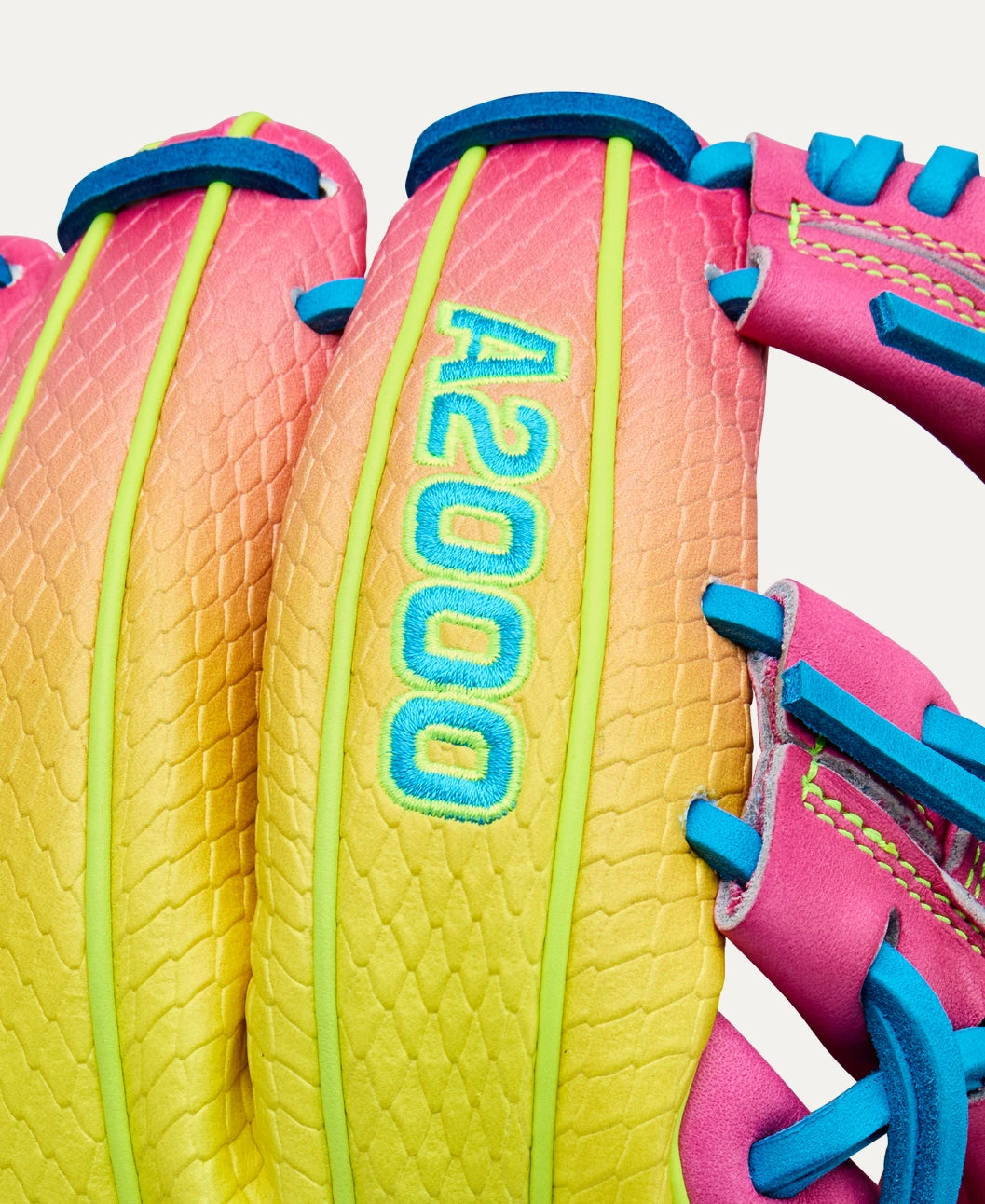 2025 Wilson A2000 1786SS Fall 11.5" Infield Baseball Glove Right Hand Throw-Pink/Lemonade