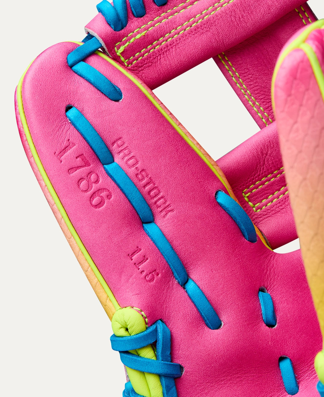 2025 Wilson A2000 1786SS Fall 11.5" Infield Baseball Glove Right Hand Throw-Pink/Lemonade