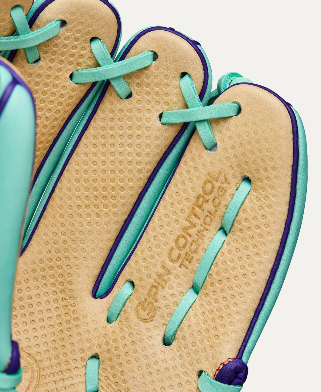 2025 Wilson A2000 Winter 1786 11.5" Infield Baseball Glove Right Hand Throw-Blonde/Seafoam