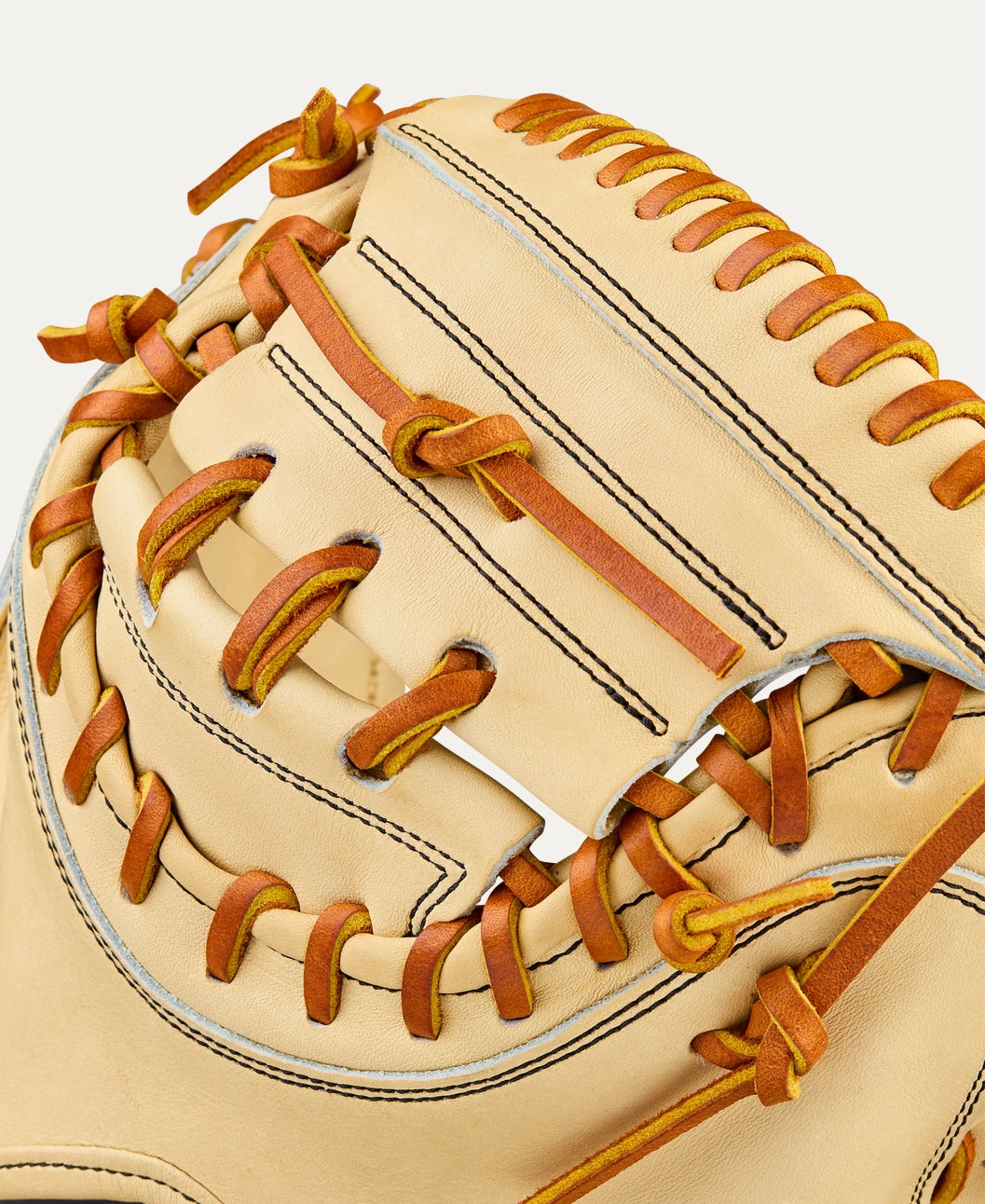 2025 Wilson A2000 Classic PF33 33" Catchers Baseball Glove Right Hand Throw-Tan/Blonde