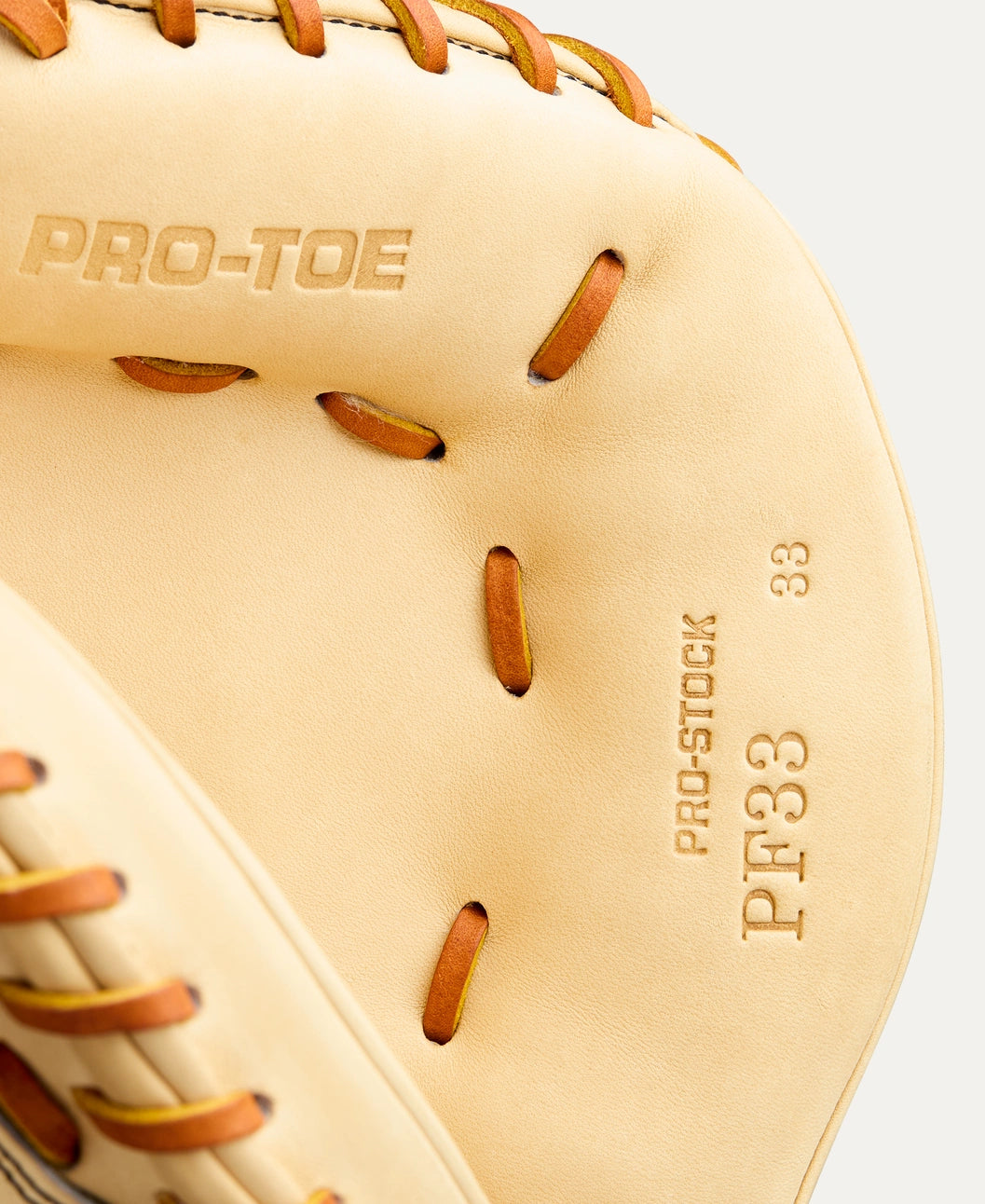 2025 Wilson A2000 Classic PF33 33" Catchers Baseball Glove Right Hand Throw-Tan/Blonde