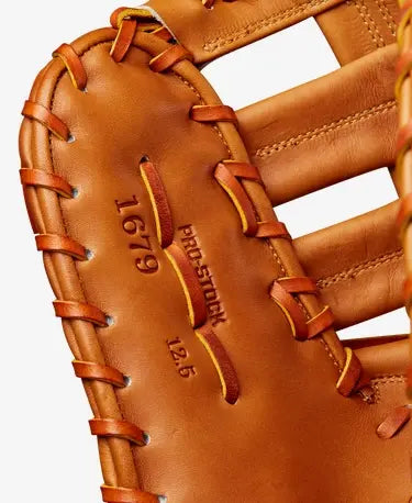 BB GLOVE WILSON A2000 CLASSIC 1679 1B   12.5'' BS25