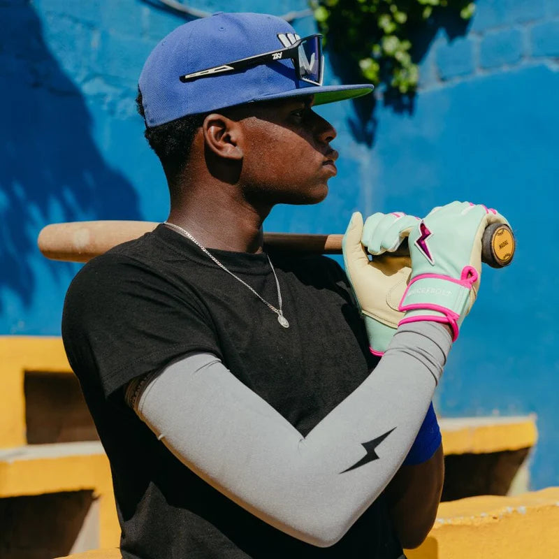2026 Bruce Bolt Fernando Tatis Jr. Signature Series Short Cuff Batting Gloves BB-SCBG-FTJ25 - Youth - Mint / Pink