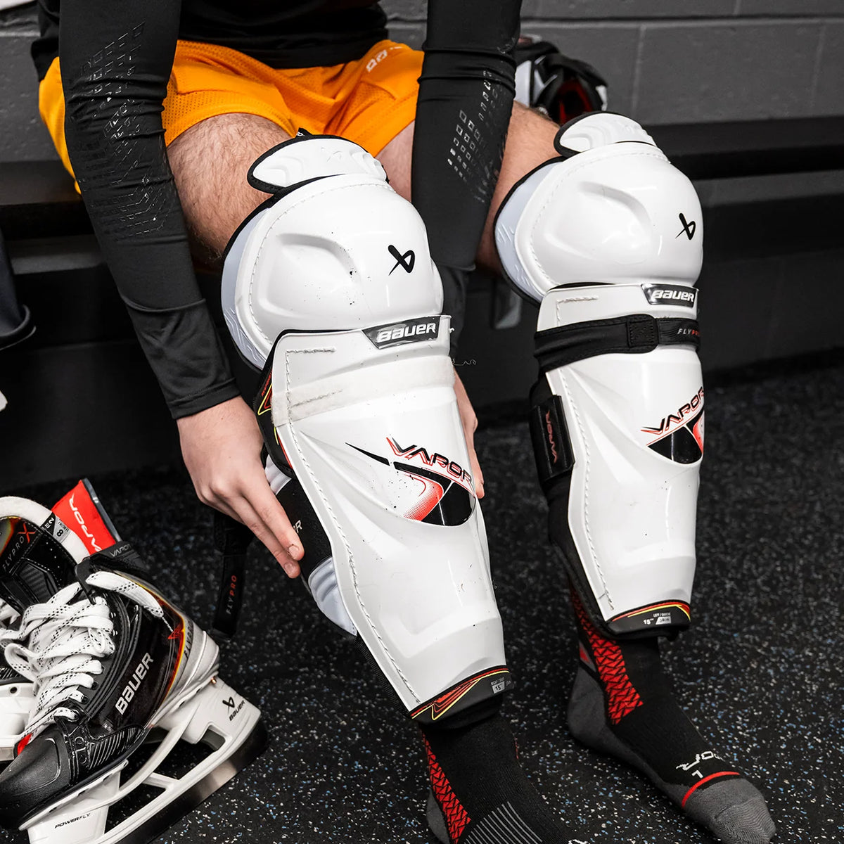 2025 Bauer Vapor FlyPro Shin Pad Senior