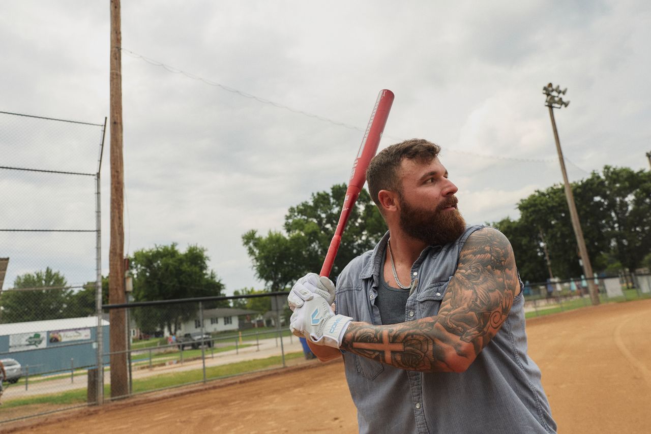 2026 Combat CR-1 Stang "Roton" 2 Piece 12.5" Big Rig Load (1.0 oz) Slo-Pitch Bat CSU5MUSTX