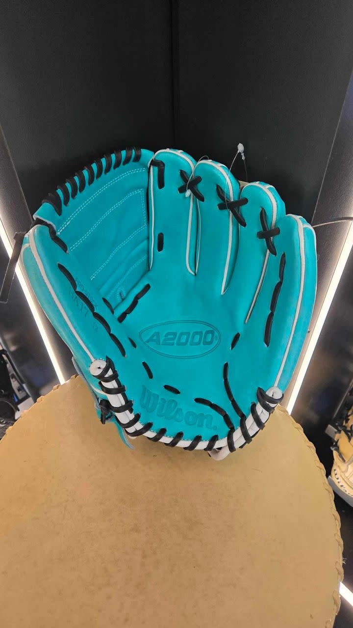 BB GLOVE WILSON A2000 SA17 TEAL/WHITE 12'' BS25