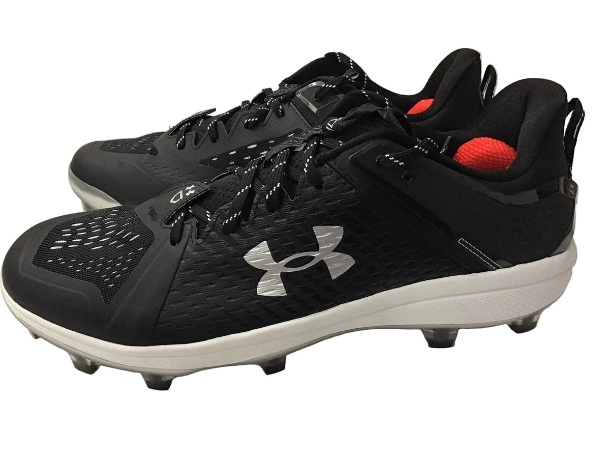 Under Armour Yard Low MT TPU Baseball Cleat - Mens