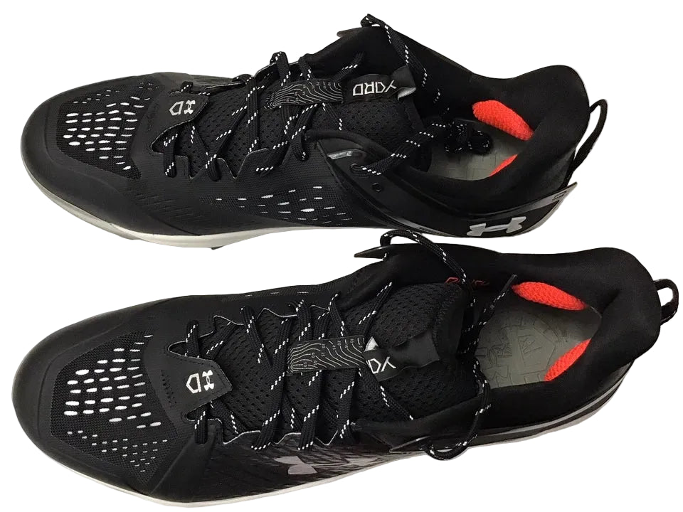 Under Armour Yard Low MT TPU Baseball Cleat - Mens