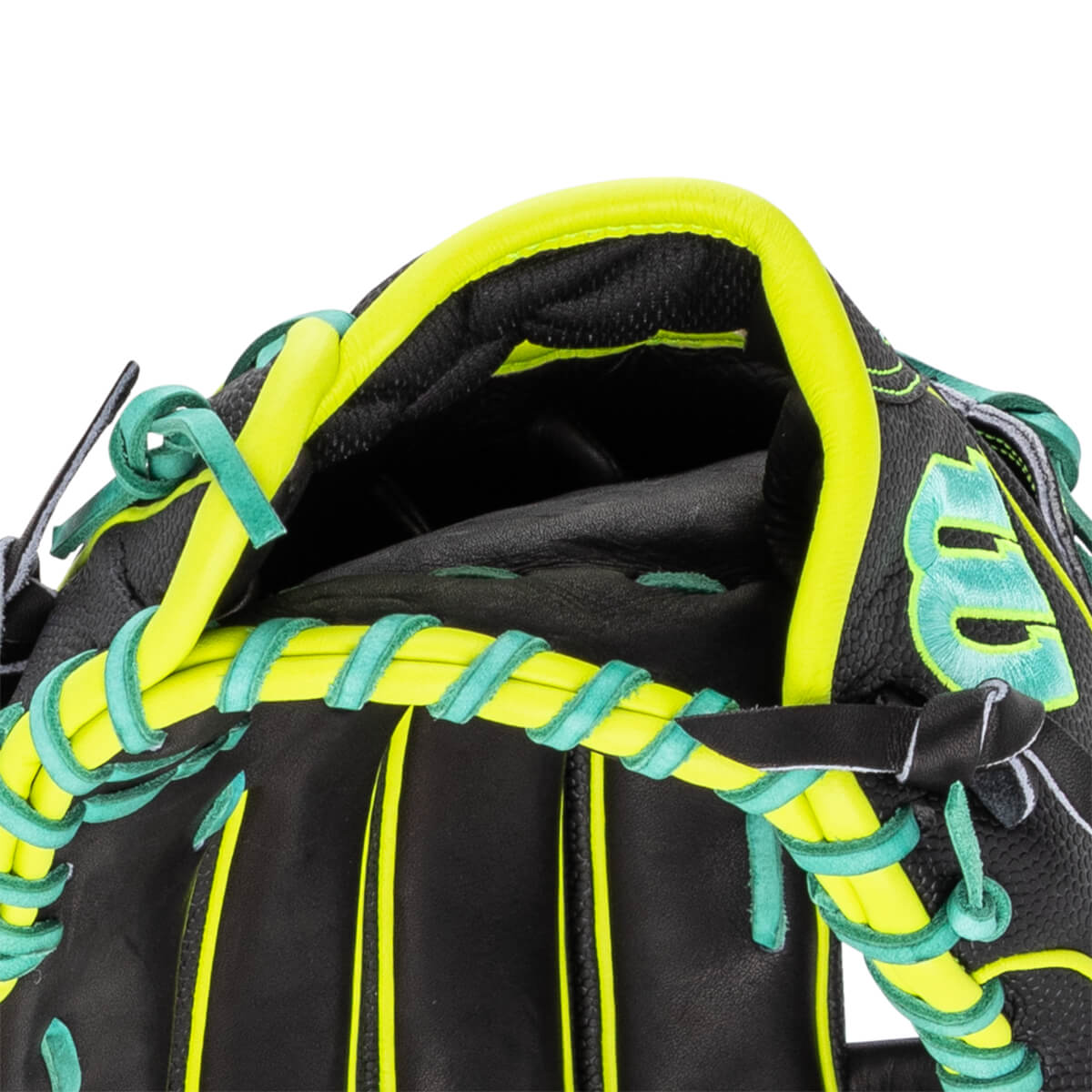 2026 Wilson A2000 1750SS 12.5" Outfield Baseball Glove - Black / Optic Yellow